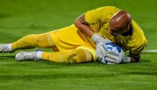 Проблем за Левски: Вирус тръшна Ники Михайлов