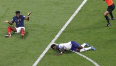 Чуамени е критичен след сладката победа на Франция