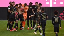 Драма до последно! Левандовски строши рекорда на Мюлер в последната минута!