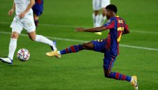 Любовният покер между Фати и Барса