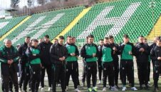 Рекорден брой зрители на мач за влизане в &bdquo;А" - група 