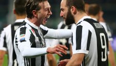 Игуаин се размина леко, но Берна е със сериозна контузия?