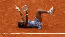 Кралица Коко! Гоф обърна Сабаленка и покори Париж