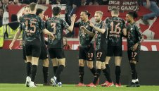 Байерн обърна швабите и дръпна с 11 точки на шампиона Байер