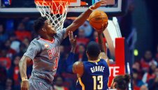 Чикаго се измъкна срещу Индиана