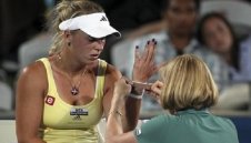 Болките в ръката на Возняцки няма да й попречат за Australian Oрen