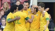 Бразилия надви Великобритания, Неймар бележи