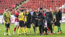 Шефът на съдиите се извини на ЦСКА и заяви: Играчът на Ботев е изкусен симулант 