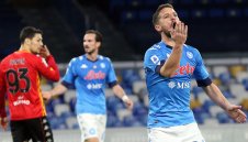 Наполи активира клауза на Мертенс