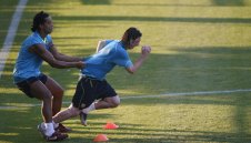 Роналдиньо: Кристиано няма магията на Меси