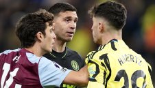 Бивша звезда на Ливърпул и Тотнъм побесня заради отменен гол на Арсенал