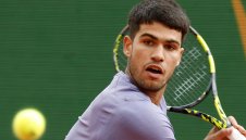 Франсе изпоти сериозно Карлос Алкарас