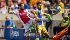 Аякс – АПОЕЛ Никозия