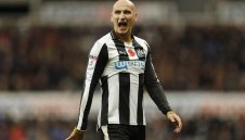 Грозно! Бивш ас на Ливърпул се оказа расист