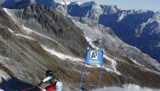 Лара Гут започна сезона по шампионски 