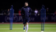 Наполи и Милан в битка за Жиру