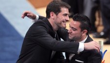 Шави към Икер: С теб доказахме, че футболът не е най-важен