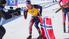 Стурла Холм Лагрейд е новият носител на Световната купа по биатлон