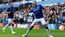 Евертън надви Уулвърхемптън в шоу с 5 гола