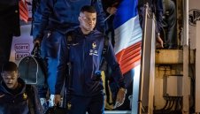 Мбапе поднови тренировки с ПСЖ три дни след финала на Мондиал 2022