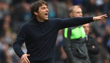 Конте се закани да спре Ливърпул за титлата