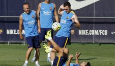 Иниеста: Шави ни липсва