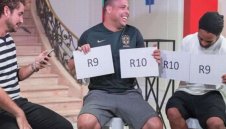 Феномена и Диньо спорят чий гол е най-красив