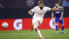 Жиру запя хит на Тото Кутуньо