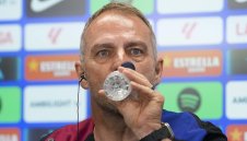 Ханзи Флик иска силен край за Барса