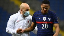 Неприятно. Марсиал може да е аут до края на сезона