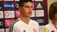 Хлътнал по порно звезда плюе Зидан 