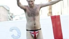 Полицията ще съблича съмнителни запалянковци