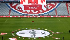 Голям жест към Кайзера! Байерн ще играе на  "Франц Бекенбауер 5"