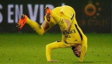 Автогол в края спаси ПСЖ от загуба