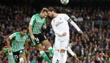 Реал стъпи накриво срещу Бетис и не можа да се възползва от издънката на Барса