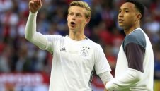 Кроше за Барса, Байерн и Сити: ПСЖ преговаря с Де Йонг в Амстердам