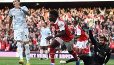 Арсенал повали Ливърпул в зрелище и се върна на първото място