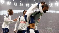 Тъмни облаци надвиснаха над Тотнъм