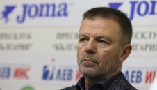 ЦСКА кани Стойчо Младенов и Наско Сираков