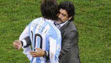 Синът на Марадона: Меси и татко са различни планети