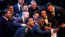 Иниеста: Неймар ще ми причини болка, ако отиде в Реал