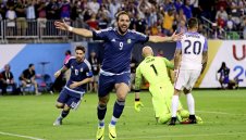 ''Ел Пипита'' ще играе с номер 9 в Юве