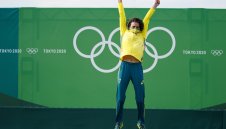 Олимпийска шампионка рискува с китайски презерватив и...+ ВИДЕО И СНИМКА