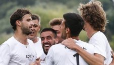 Коронавирус: Фенове и спортисти бесни на Джокович заради Гришо 