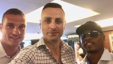 Бербатов снима всичко преди големия мач + ВИДЕО И ГАЛЕРИЯ