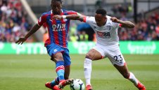 Юнайтед направи оферта за бек на Палас