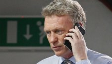 Одрусаха Мойс с 30 000 паунда заради заплаха + ВИДЕО