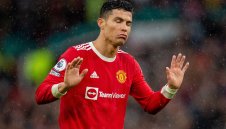 Юнайтед допусна грандиозна грешка с Роналдо, но той иска да е капитан