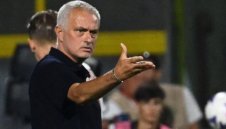 Моуриньо подпали страшен скандал в Рома