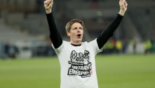 Айнтрахт потвърди раздялата с треньора 